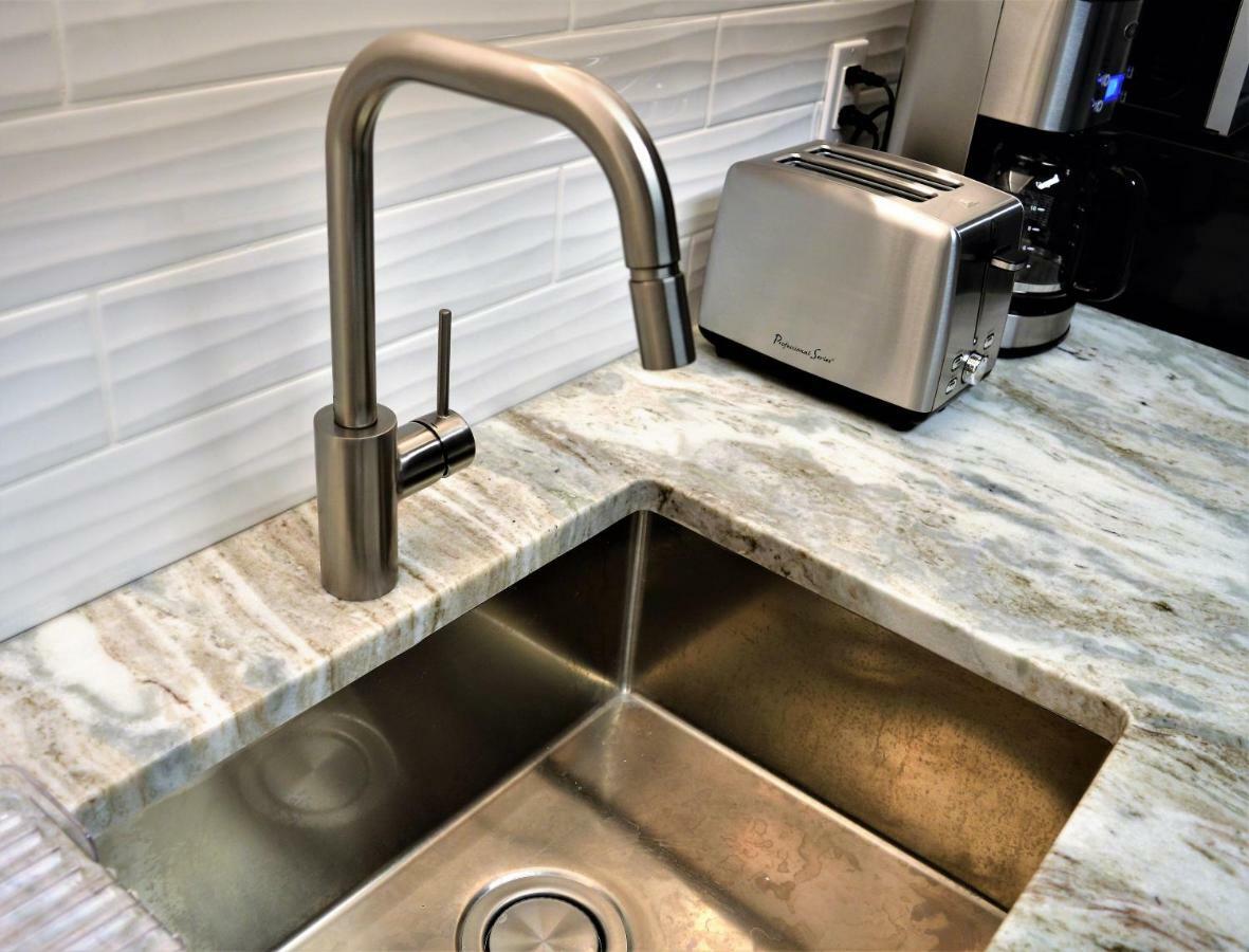 Simply Luxury Stays Ottawa Kültér fotó