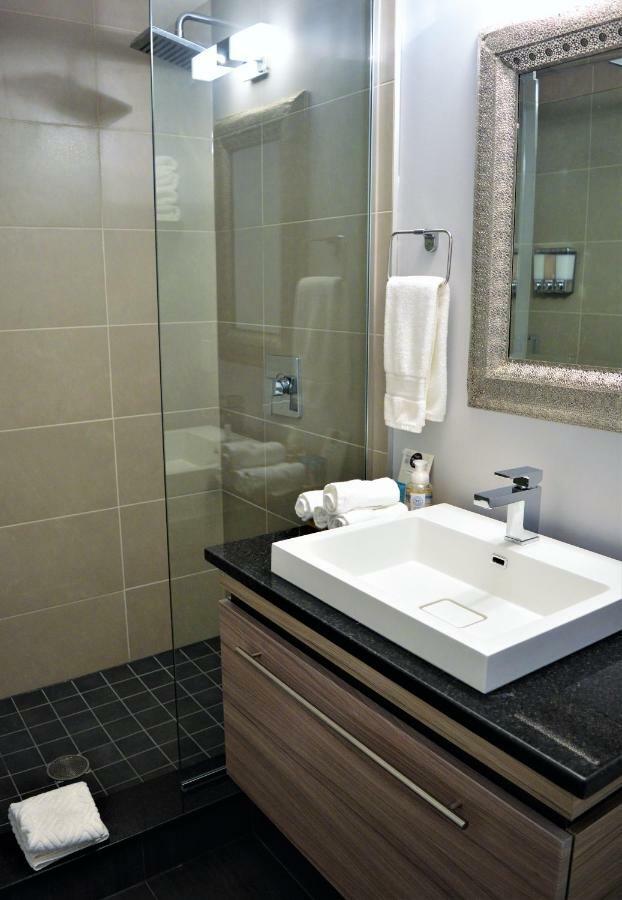 Simply Luxury Stays Ottawa Kültér fotó