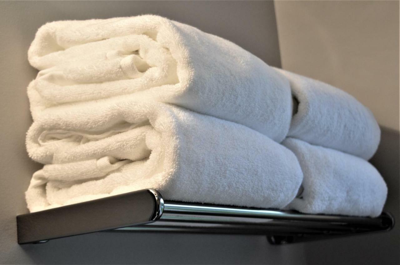 Simply Luxury Stays Ottawa Kültér fotó